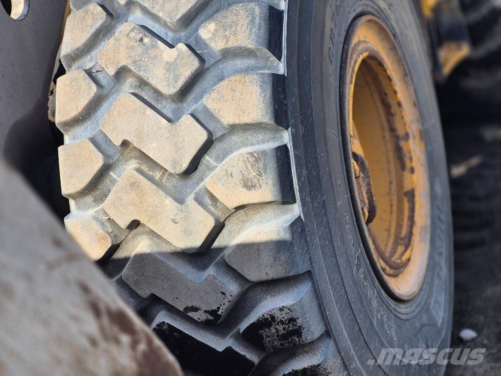 Volvo L 120 E Chargeuse sur pneus