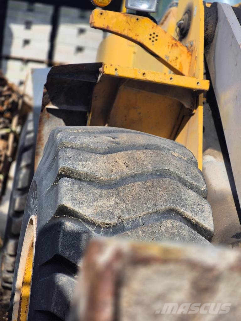 Volvo L 120 E Chargeuse sur pneus