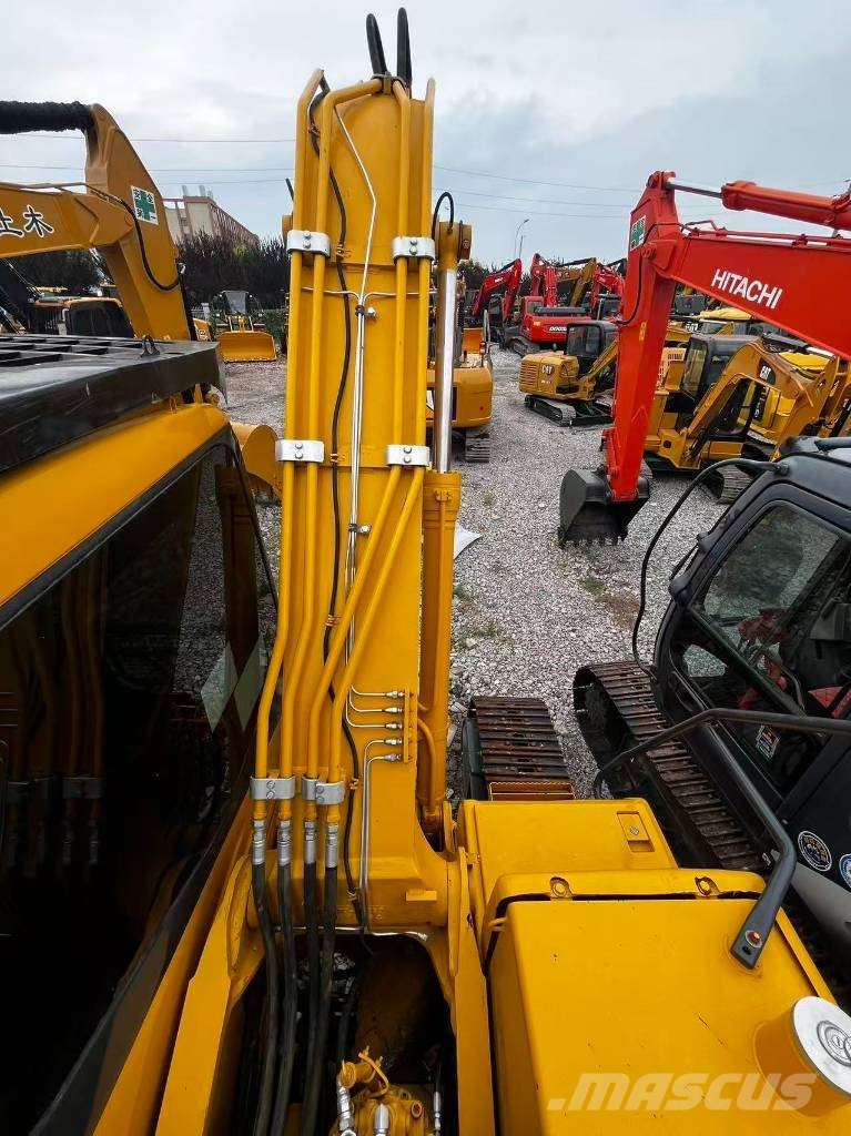 Komatsu PC 160 حفارات وسط 7 طن - 12 طن