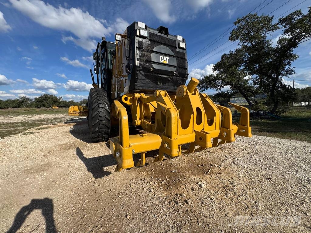 CAT 140M3 Niveladoras