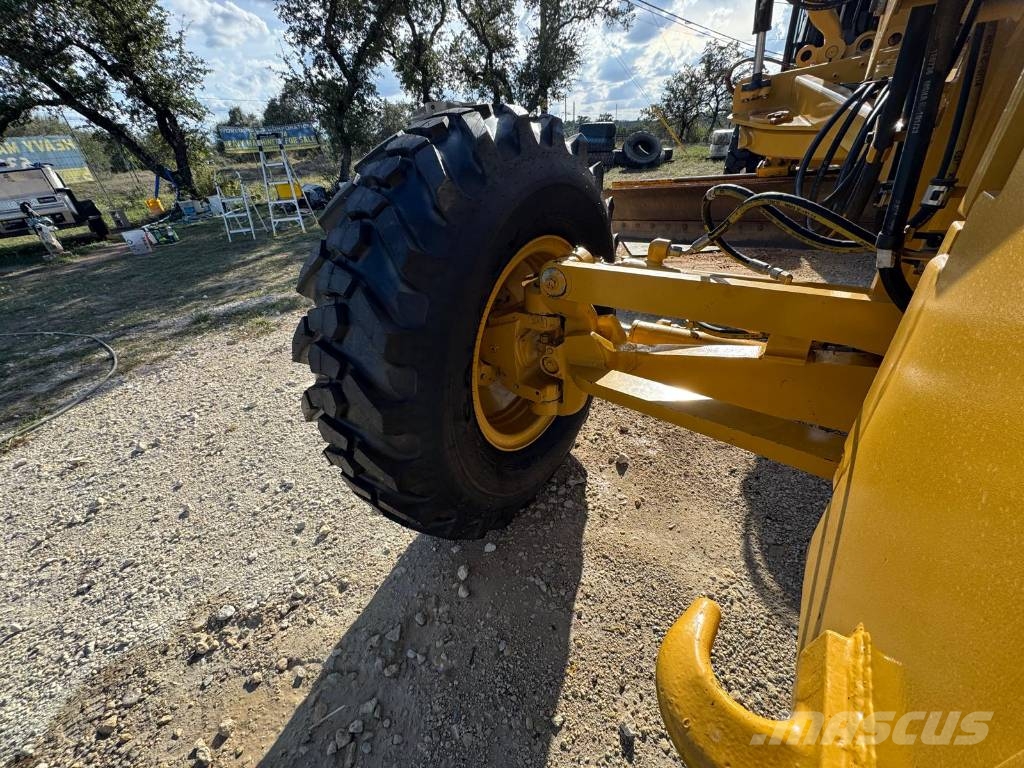 CAT 140M3 Niveladoras