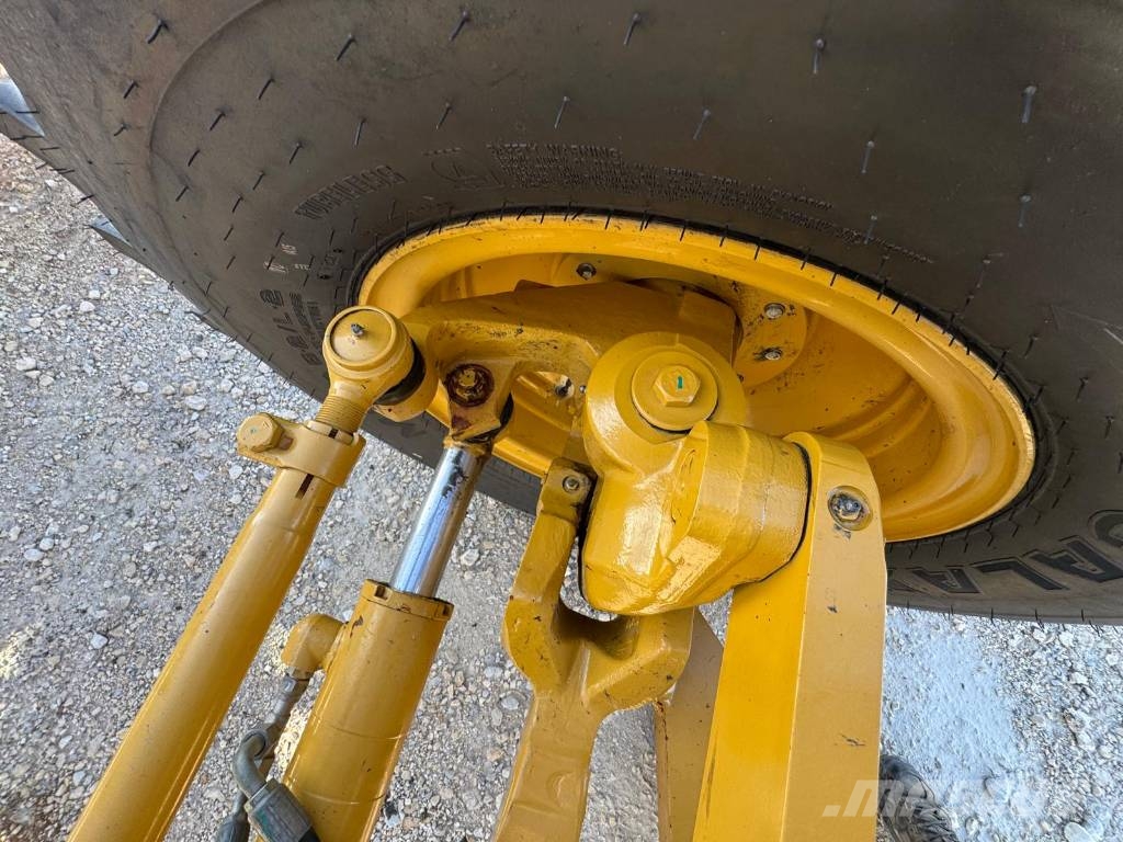 CAT 140M3 Niveladoras