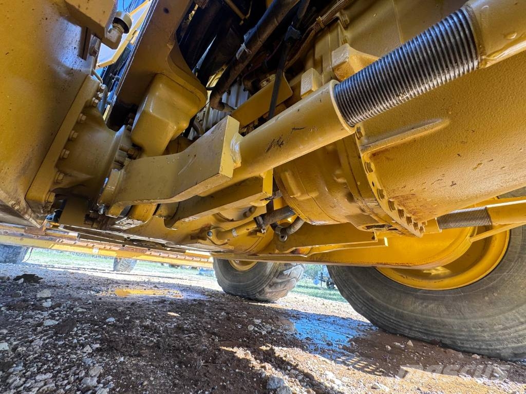 CAT 140M3 Niveladoras