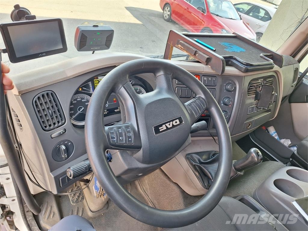 DAF LF 230 FA Camiones con chasís y cabina