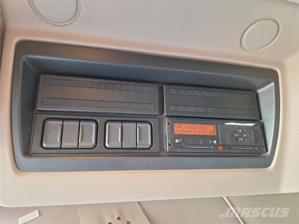 DAF LF 230 FA Camiones con chasís y cabina