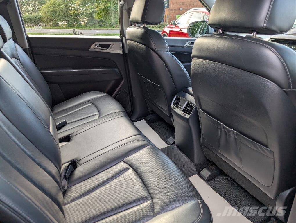 Ssangyong Musso Voiture