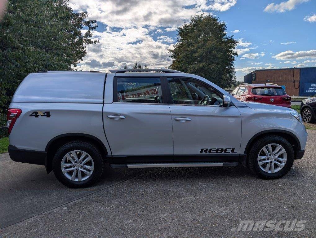 Ssangyong Musso Voiture