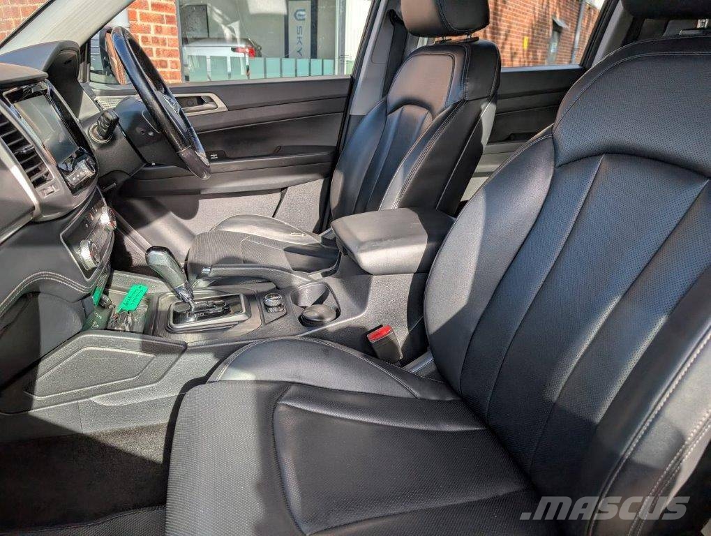 Ssangyong Musso Voiture