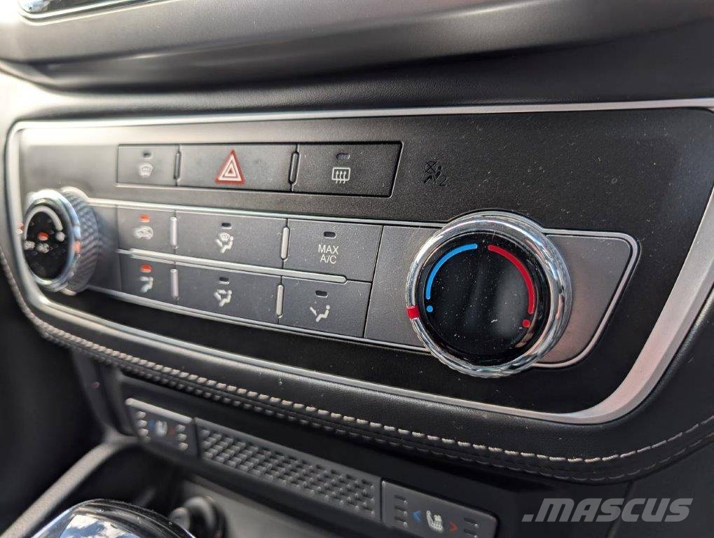 Ssangyong Musso Voiture