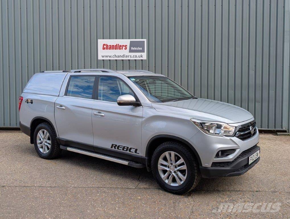 Ssangyong Musso Voiture
