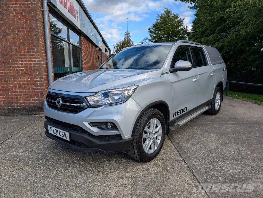 Ssangyong Musso Voiture