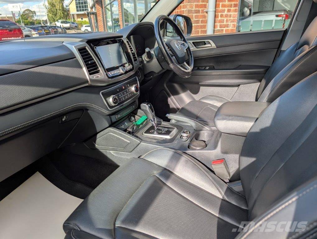 Ssangyong Musso Voiture