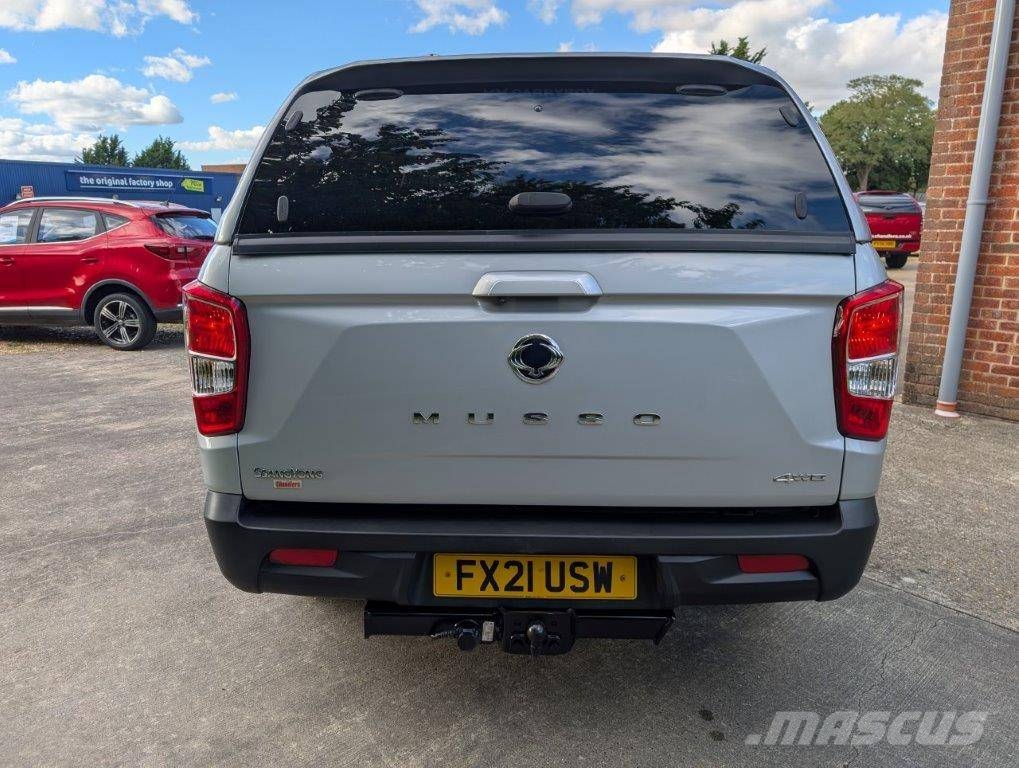 Ssangyong Musso Voiture