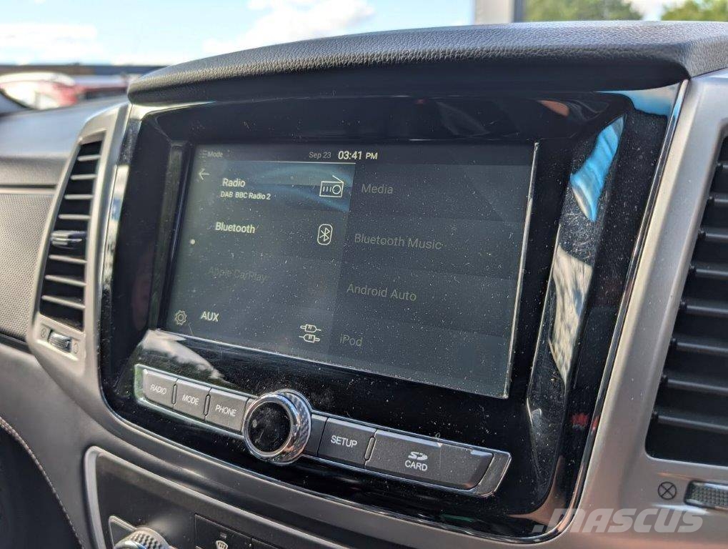 Ssangyong Musso Voiture