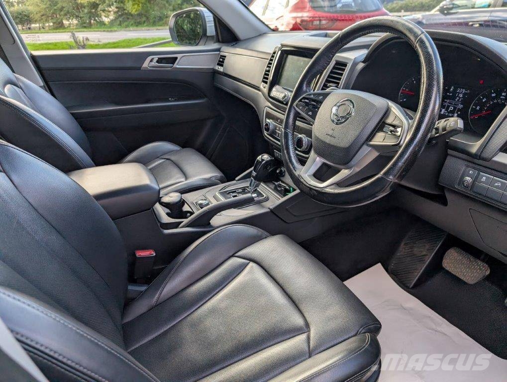 Ssangyong Musso Voiture