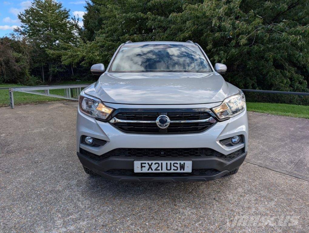 Ssangyong Musso Voiture
