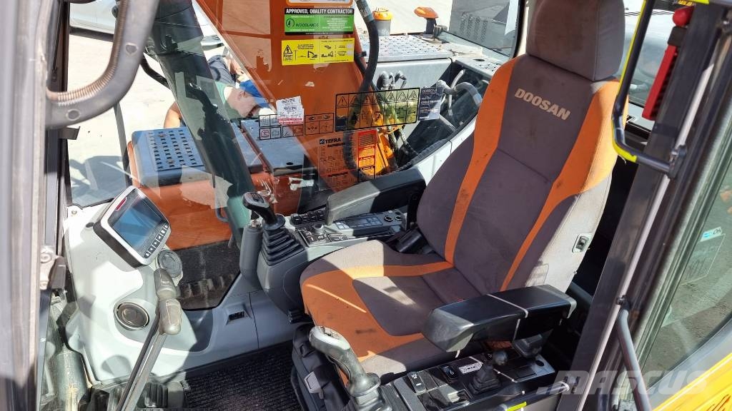 Doosan DX 140 LC - 5 Rupsgraafmachines