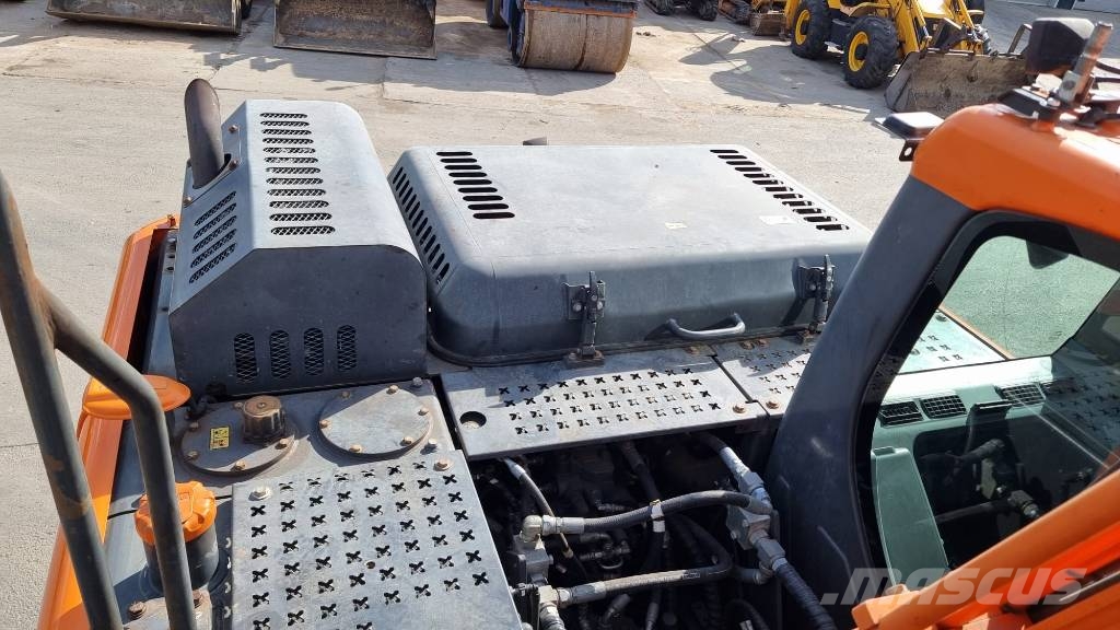 Doosan DX 140 LC - 5 Rupsgraafmachines