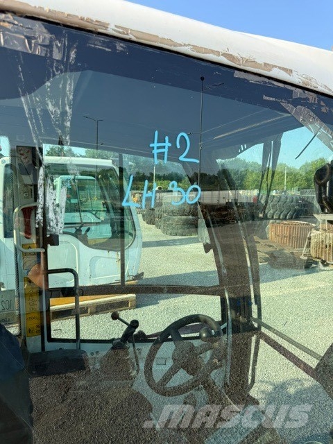 Liebherr LH 30 USED CAB + LIFT كابينة والداخلية