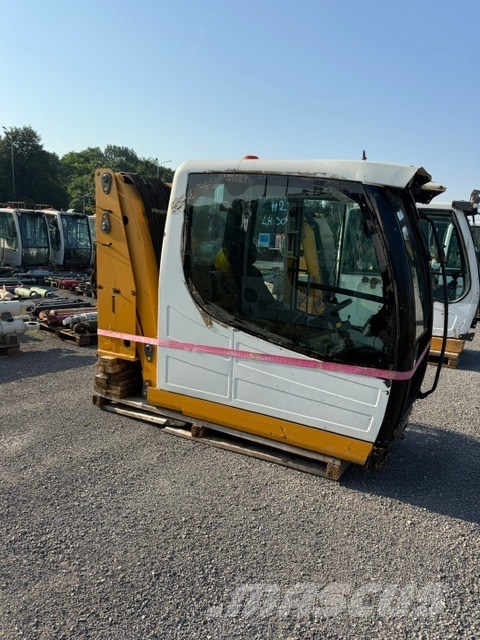 Liebherr LH 30 USED CAB + LIFT كابينة والداخلية
