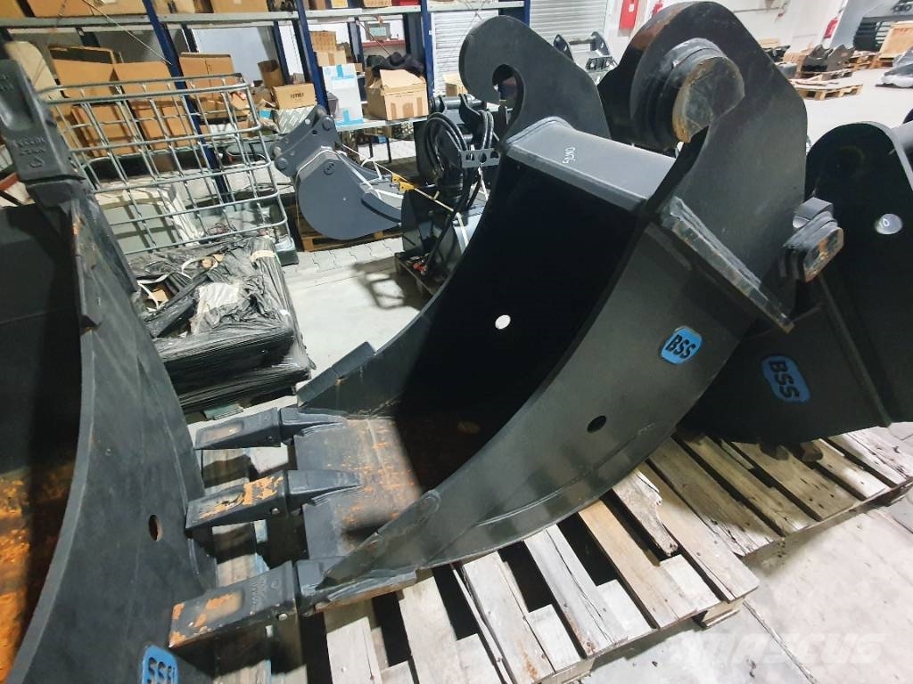 LLC Professional HD-Tieflöffel 600mm *CW 30/40* Excavator