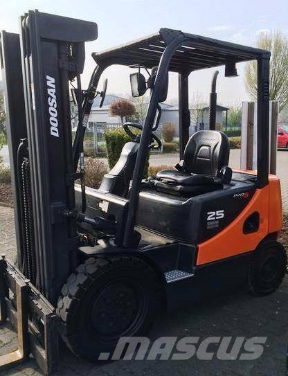 Doosan D25S-5 Dīzeļa autoiekrāvēji