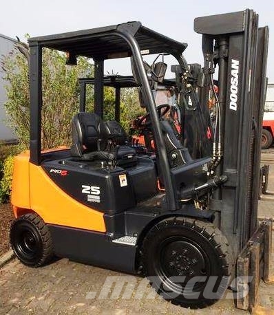 Doosan D25S-5 Dīzeļa autoiekrāvēji