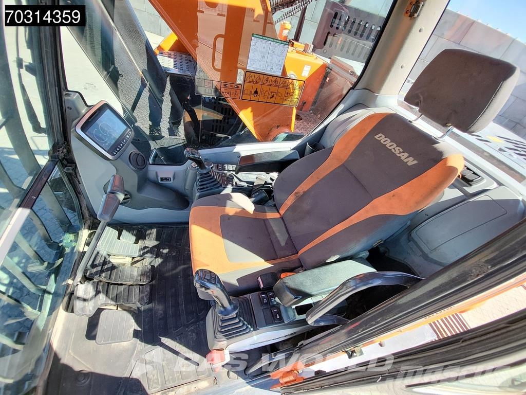 Doosan DX235 LCR-5 Crawler excavators