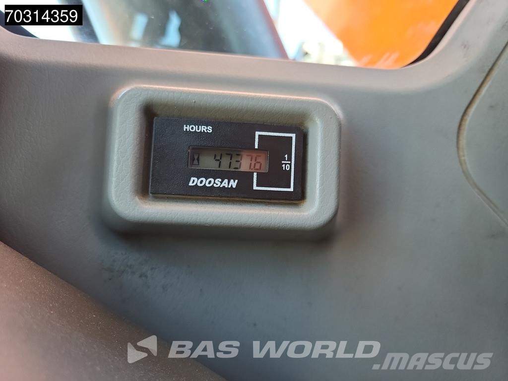 Doosan DX235 LCR-5 Bageri guseničari