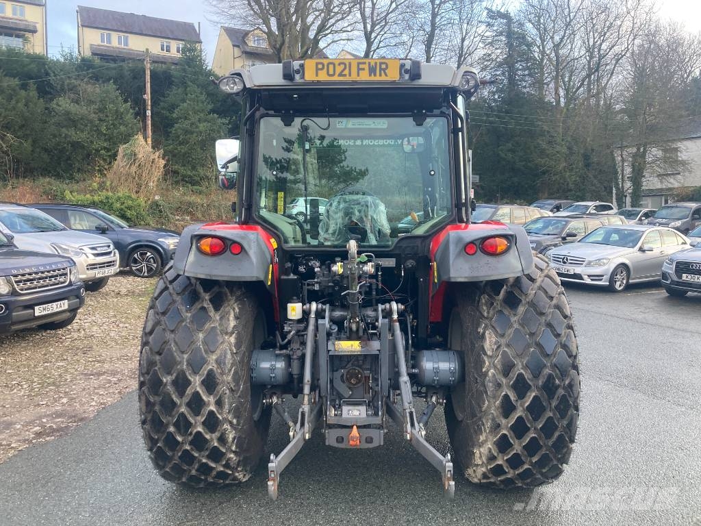 Massey Ferguson 4709 جرارات مدمجة