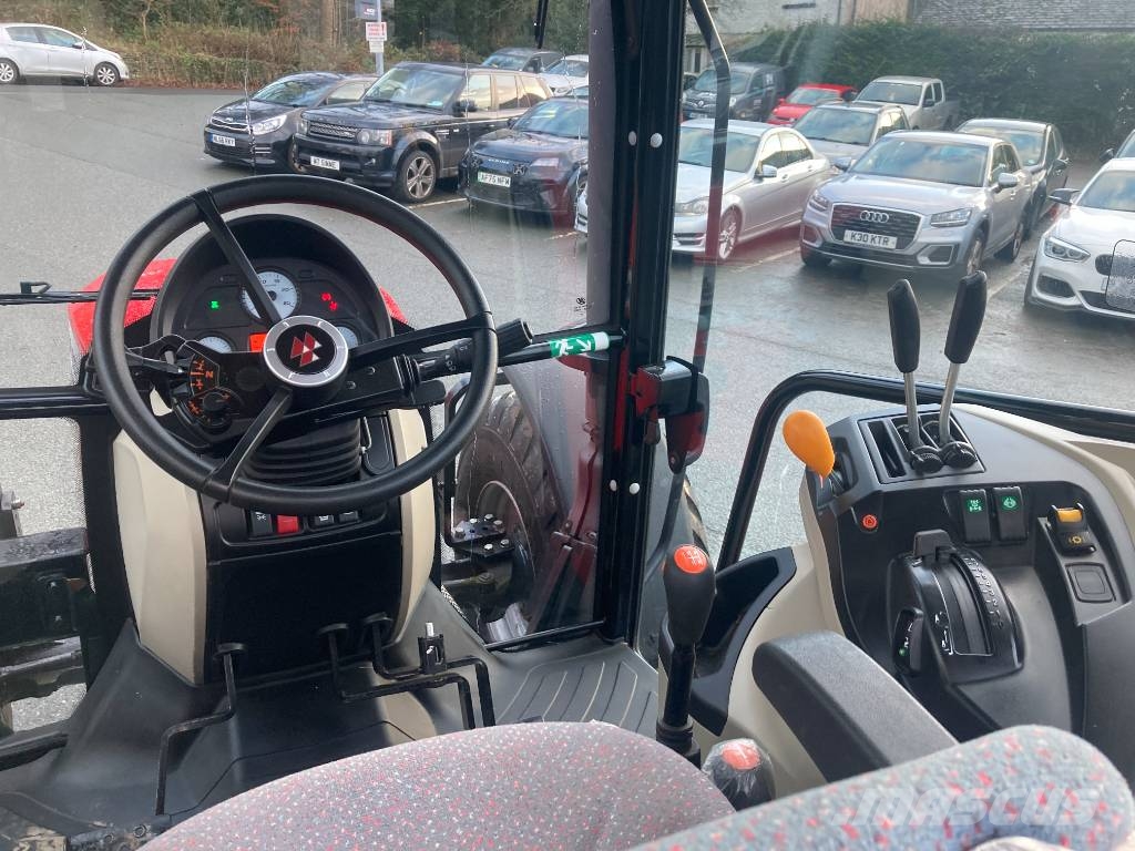 Massey Ferguson 4709 جرارات مدمجة