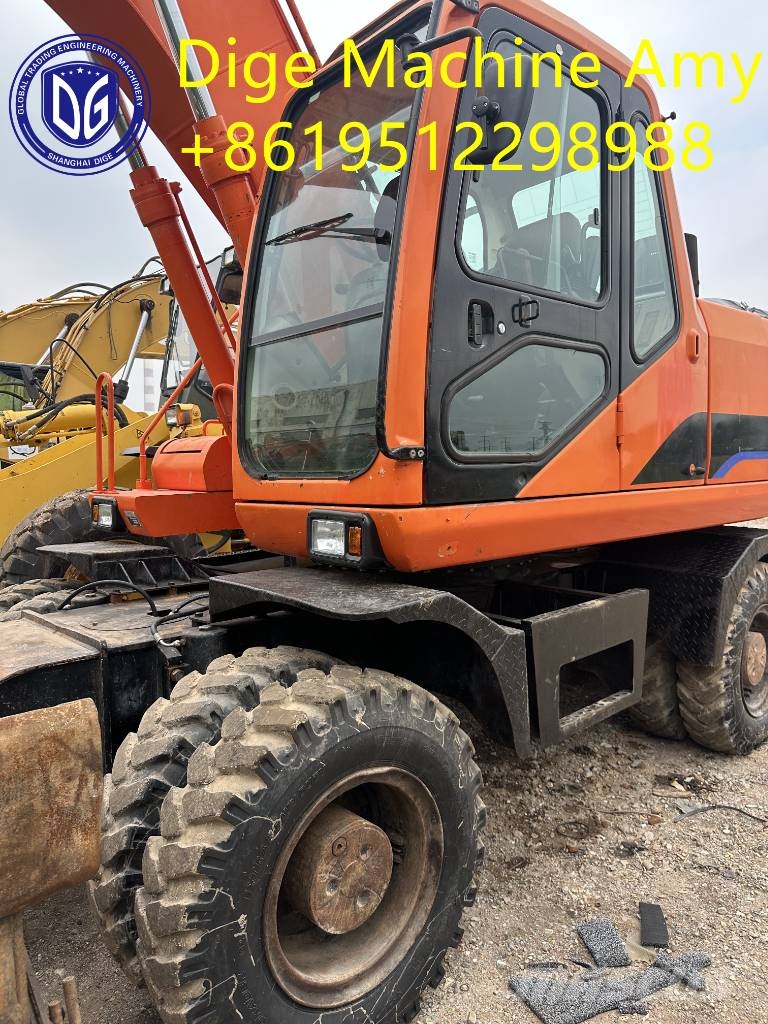 Doosan DH 210 W-7 轮式挖掘机