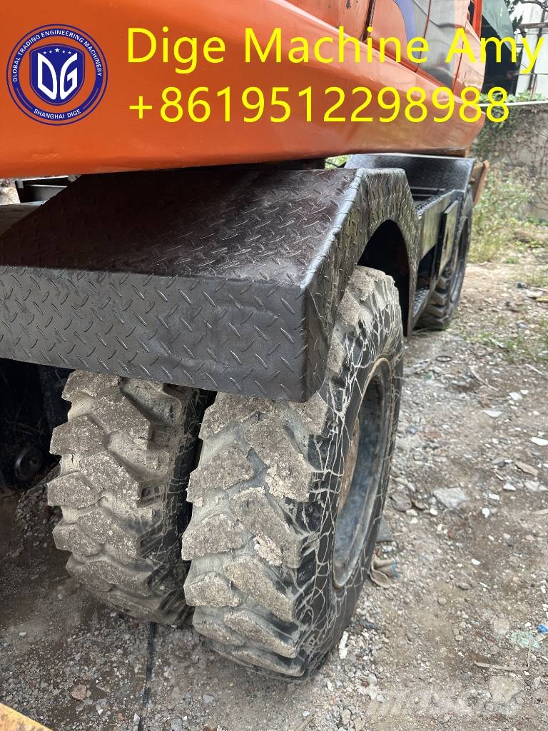 Doosan DH 210 W-7 轮式挖掘机