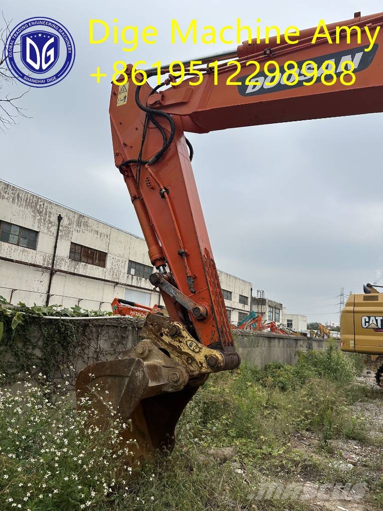 Doosan DH 210 W-7 轮式挖掘机