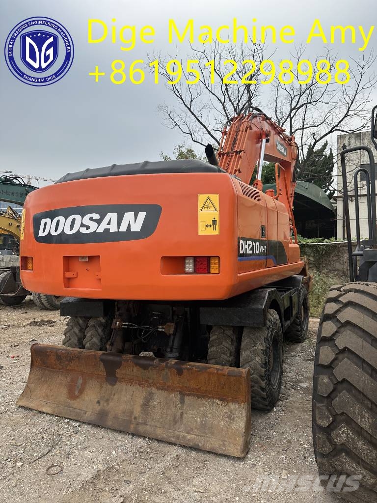 Doosan DH 210 W-7 轮式挖掘机