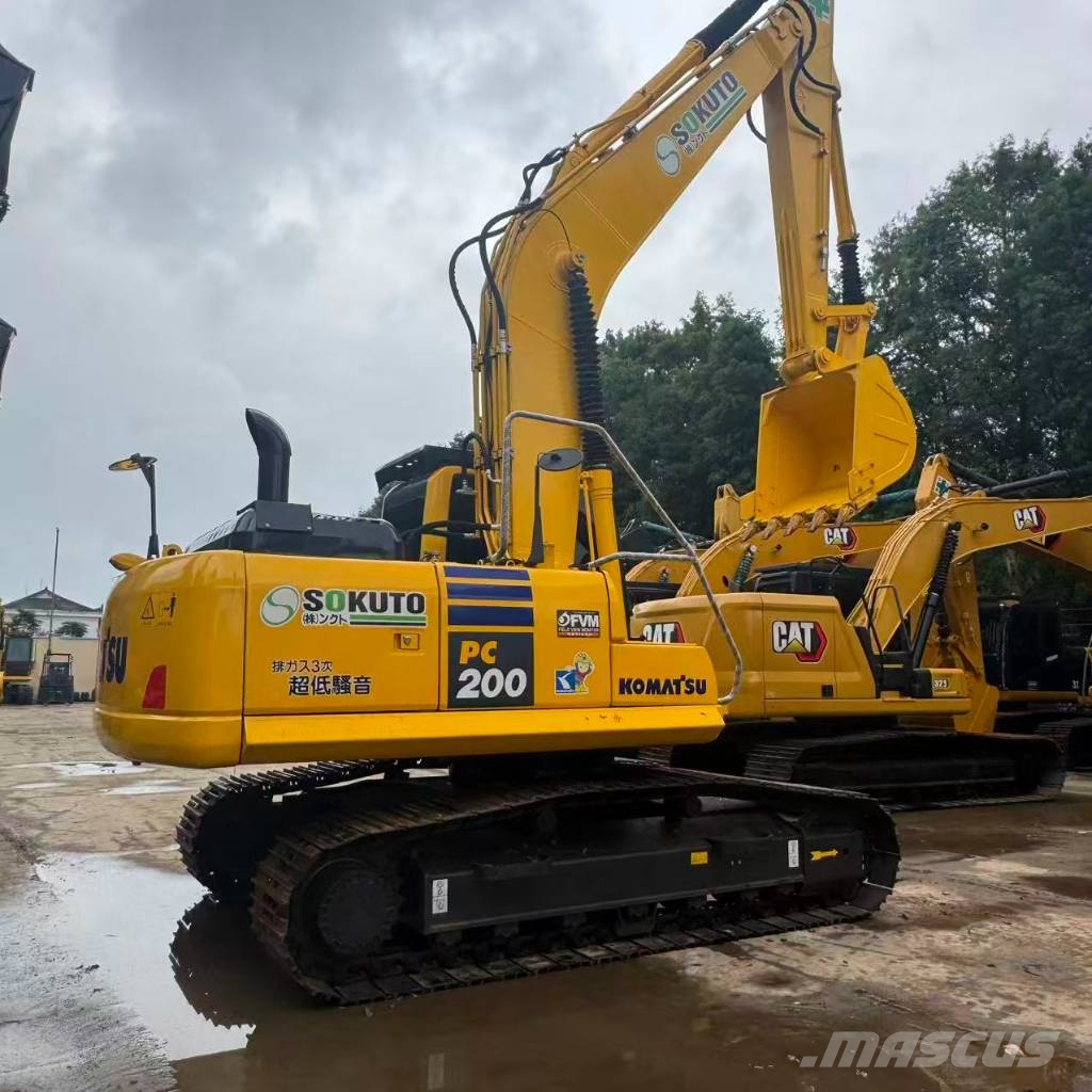 Komatsu PC 200 Гусеничні екскаватори