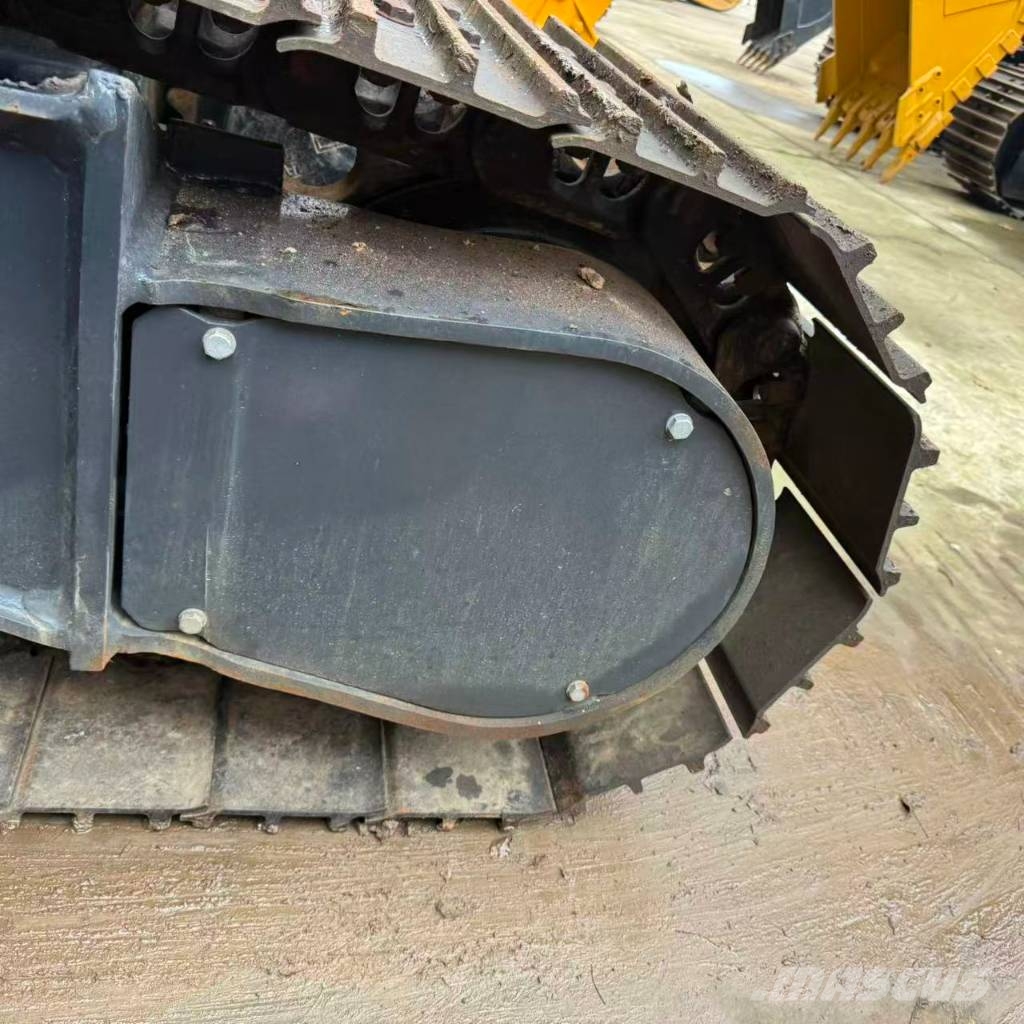 Komatsu PC 200 Гусеничні екскаватори