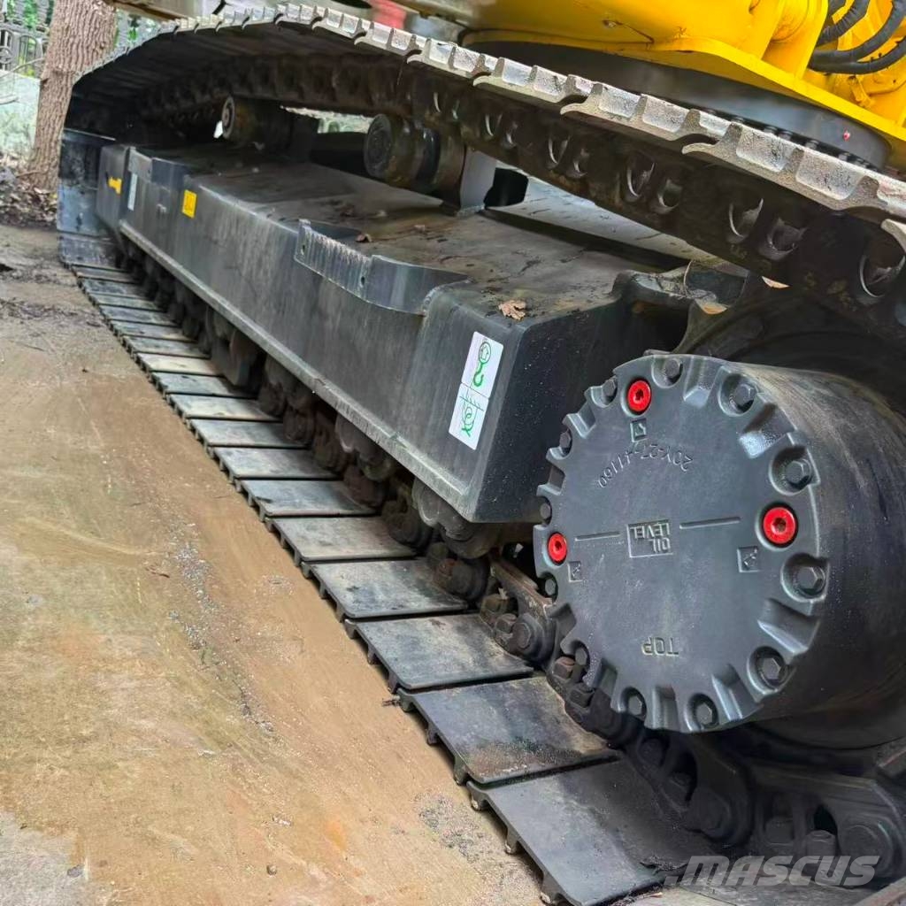 Komatsu PC 200 Гусеничні екскаватори