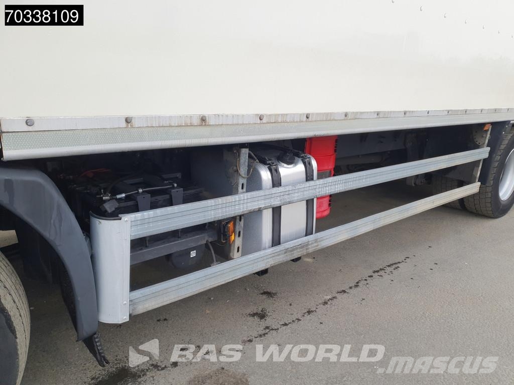 Scania P320 P 6X2 3000kg Ladebordwand Lift+steering axle 厢式货车