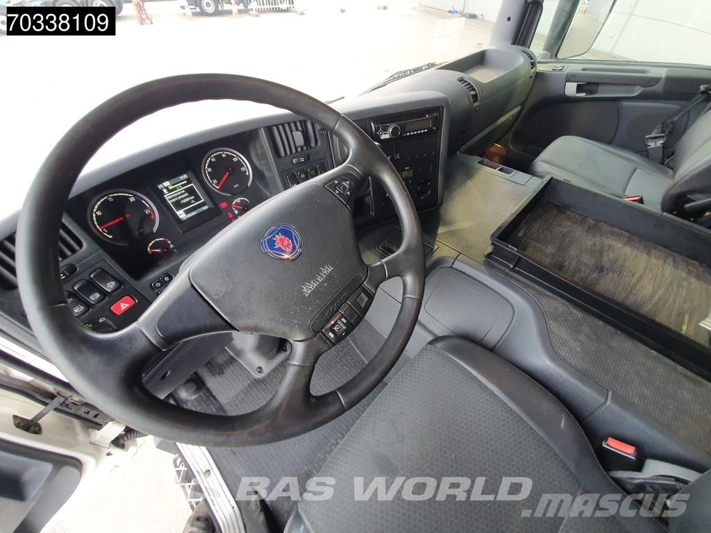 Scania P320 P 6X2 3000kg Ladebordwand Lift+steering axle 厢式货车
