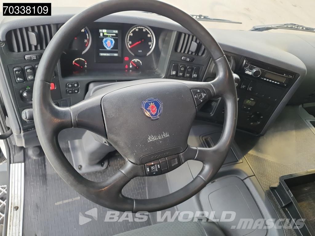 Scania P320 P 6X2 3000kg Ladebordwand Lift+steering axle 厢式货车