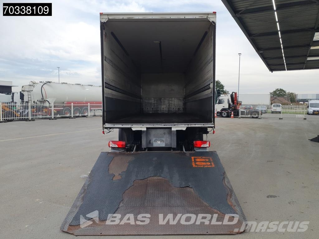 Scania P320 P 6X2 3000kg Ladebordwand Lift+steering axle 厢式货车
