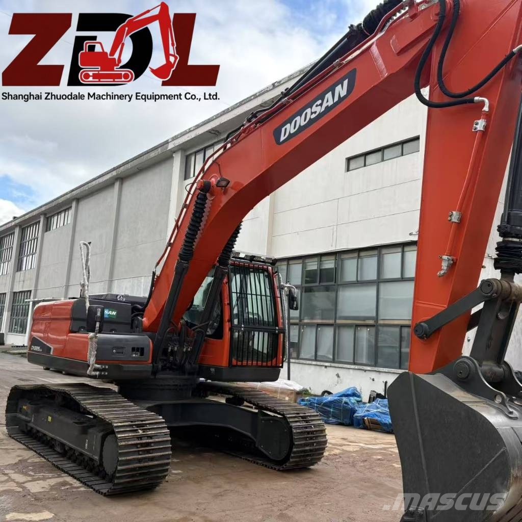 Doosan DX 225 LC Excavatoare pe șenile