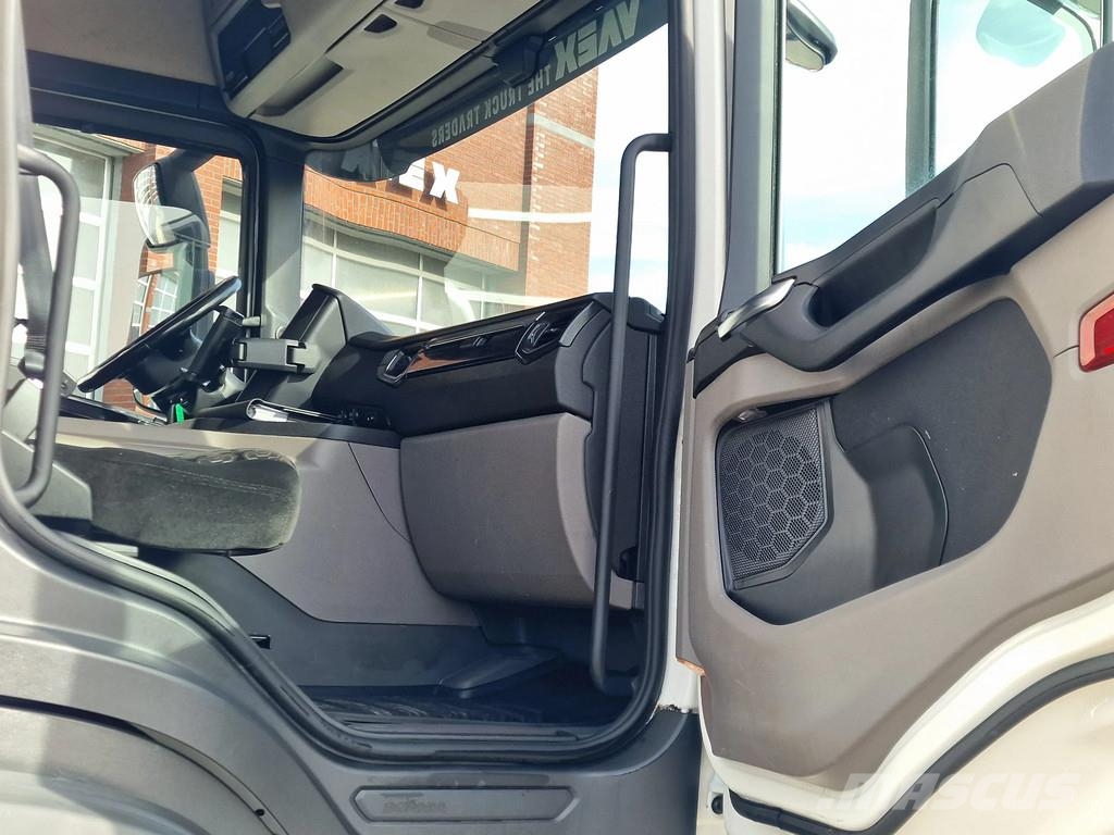 Scania P280 4x2 - Box with sidedoors - Loadlift - Full ai Bakwagens met gesloten opbouw