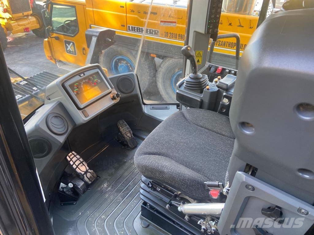CAT 966M XE لوادر بعجل