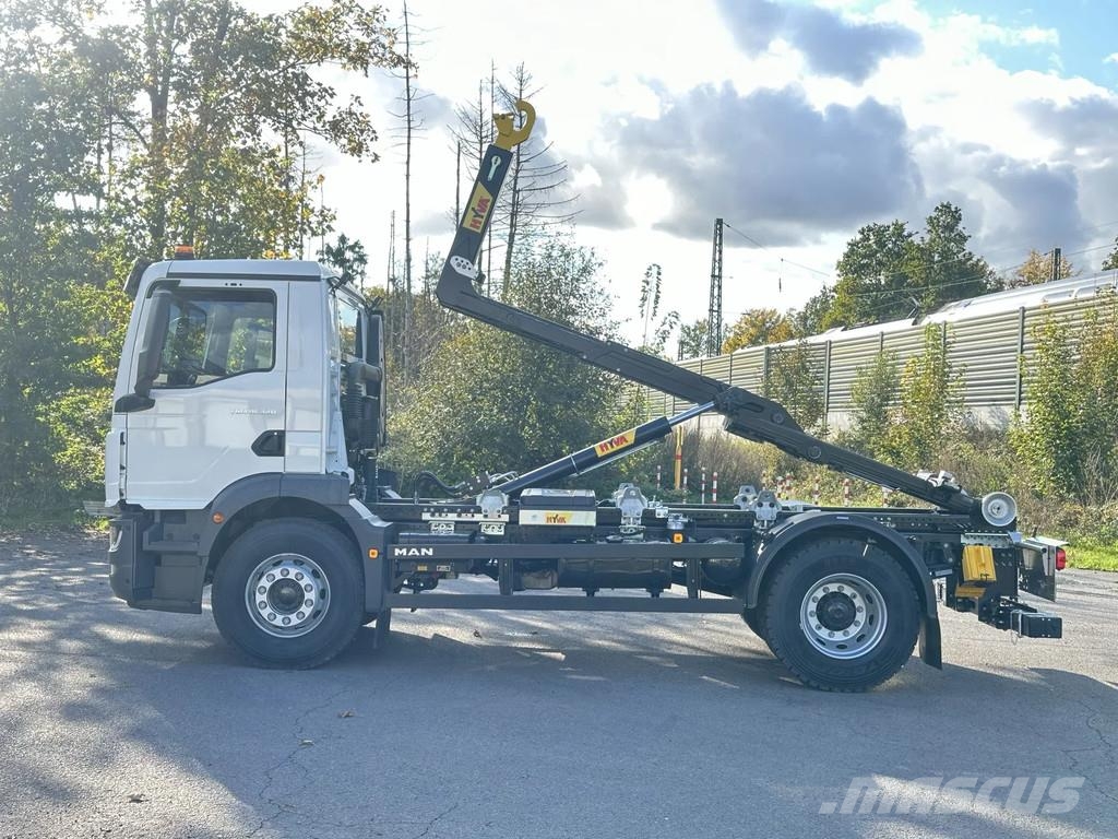 MAN TGM 18.320 MAN TGM 18.320 4x2 Euro 6e Hyva 12-45 Koukkulava kuorma-autot