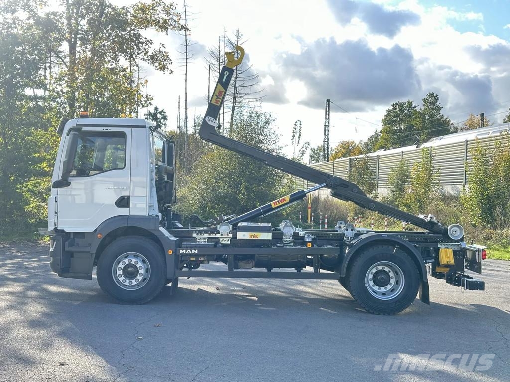 MAN TGM 18.320 MAN TGM 18.320 4x2 Euro 6e Hyva 12-45 Camiões Ampliroll