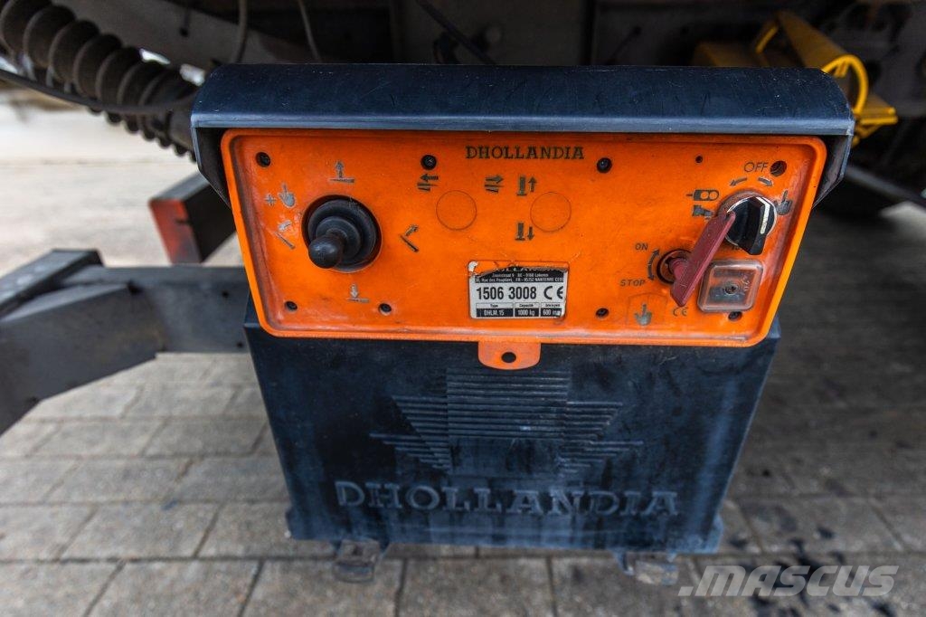 Renault D2 180+ Dhollandia 1000kg Box trucks