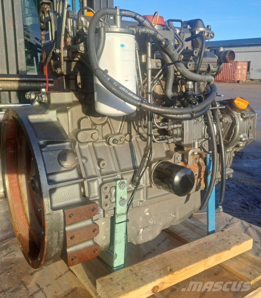 Yanmar 4TNE94L Motoren