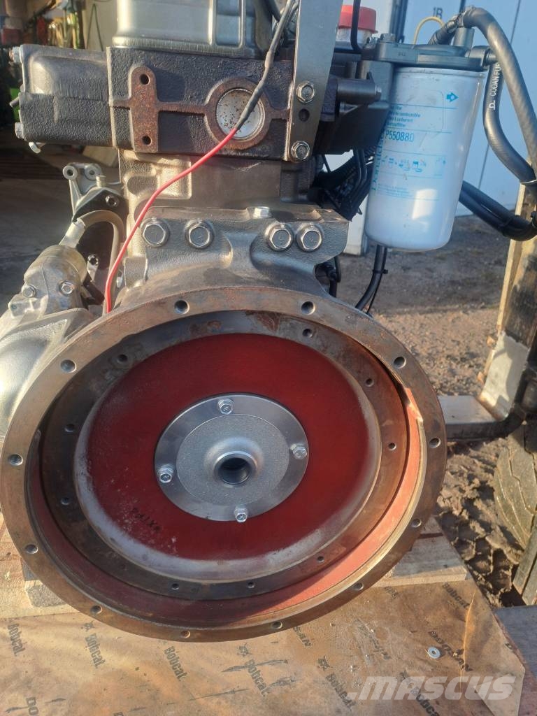Yanmar 4TNE94L Motoren